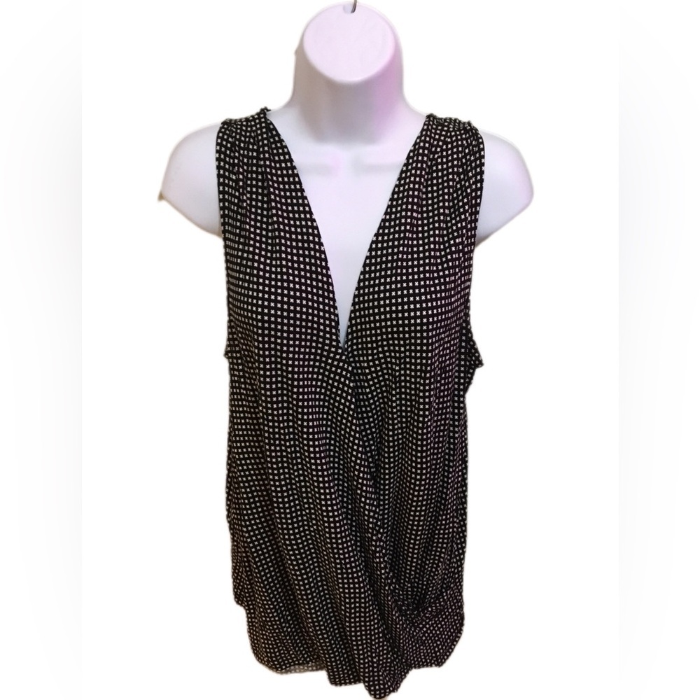 Black and White Sleeveless Women's Top